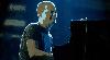 Lien externe : http://www.lefigaro.fr/musique/2008/06/17/03006-20080617ARTFIG00354-mort-du-pianiste-de-jazz-esbjorn-svensson.php